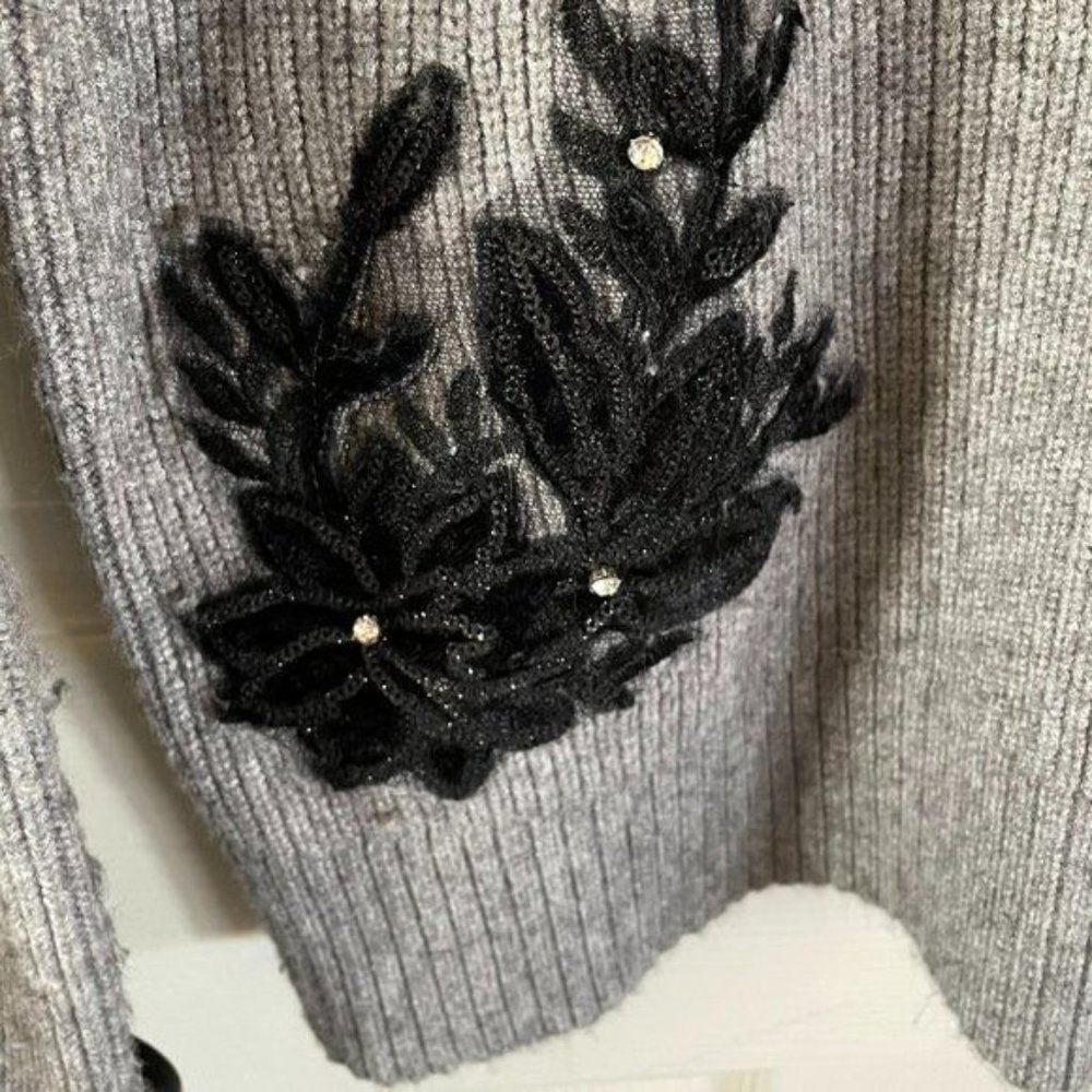 I.N.C. International Concepts Gray & Black Sweater - Picture 5 of 10